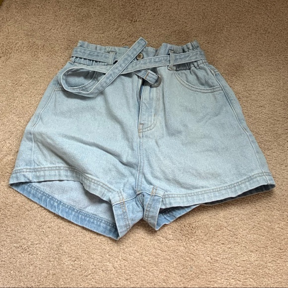 Shorts - Picture 1 of 2